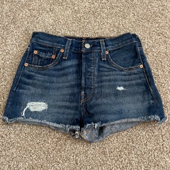 501® Levi's Denim Shorts - Picture 3 of 5